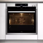 Four encastrable fonction vapeur AEG BSE978330M SteamCrisp